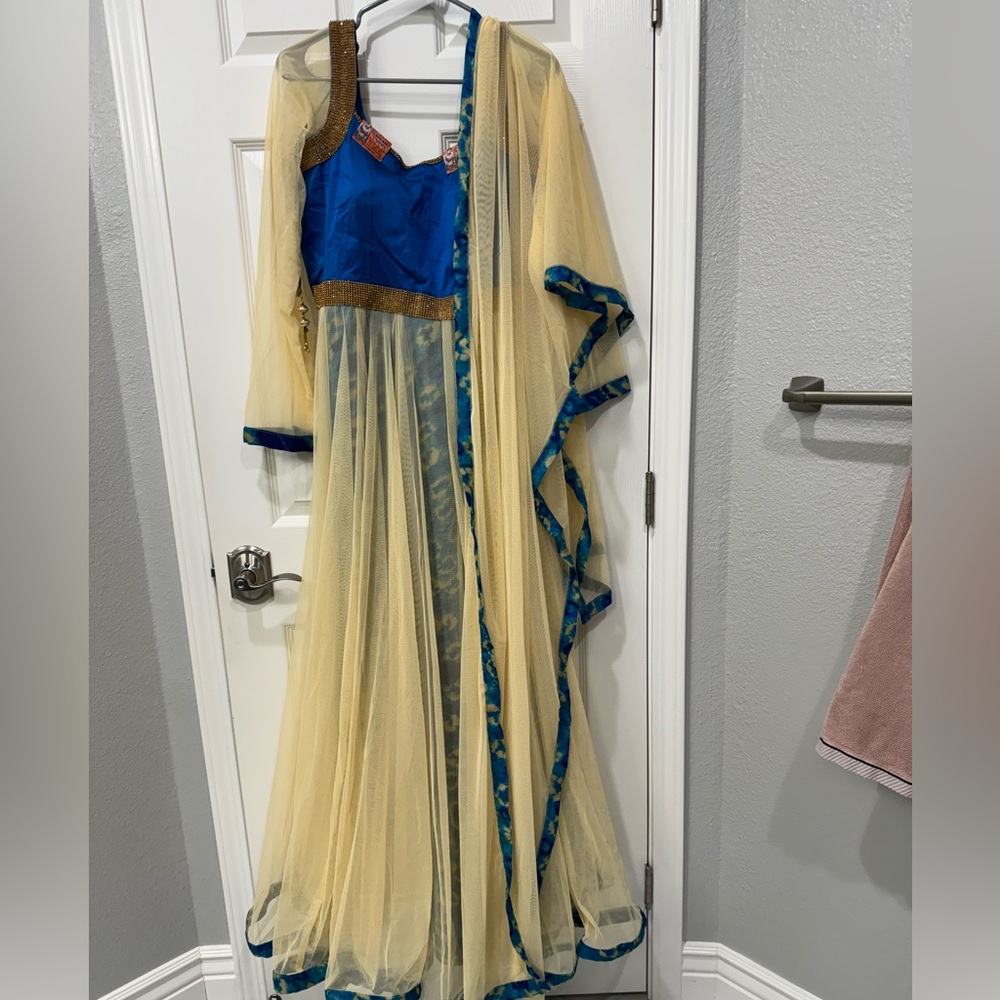 Brand new Indian outfit - never worn